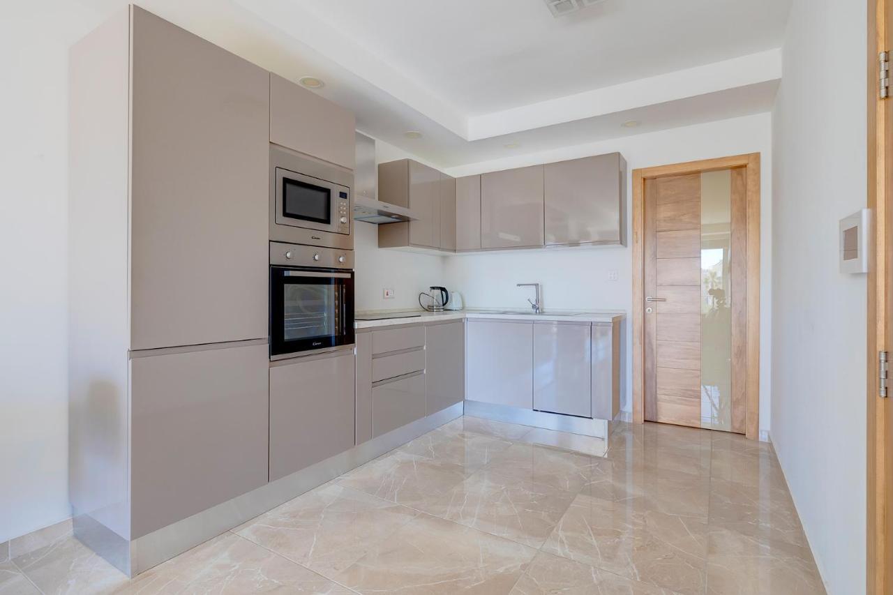 Modern 1Br Apartment In Central St Julian'S Saint Julian's Exterior photo
